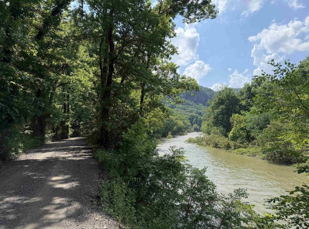 River Road, Shirley, AR 72153-0000