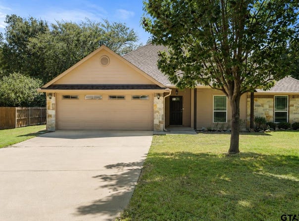 2312 Pittman Ln., Lindale, TX 75771