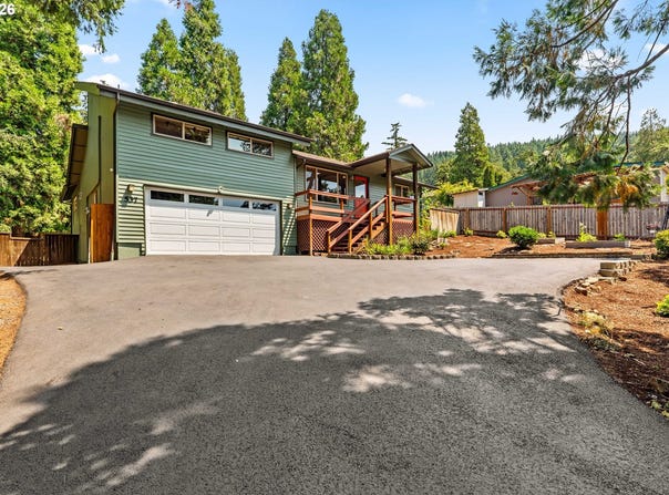 537 S 71ST St, Springfield, OR 97477