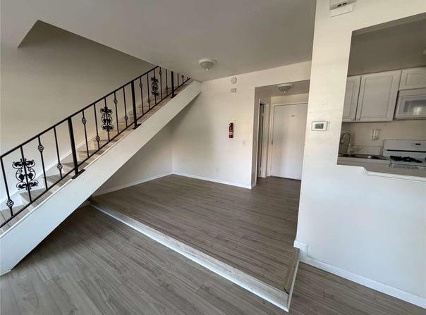 38710 10th Street E, Palmdale, CA 93550