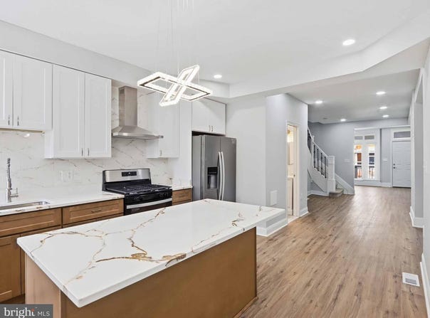819 BELGIAN Avenue, BALTIMORE, MD 21218