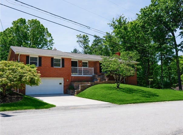 123 Hermitage Circle, Ligonier, PA 15658