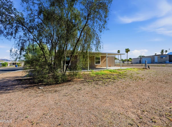 1452 W 4TH Avenue, Apache Junction, AZ 85120