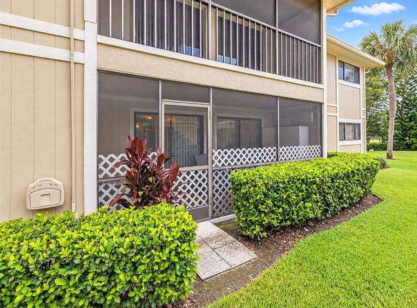 6016 LAKETREE Lane, TEMPLE TERRACE, FL 33617
