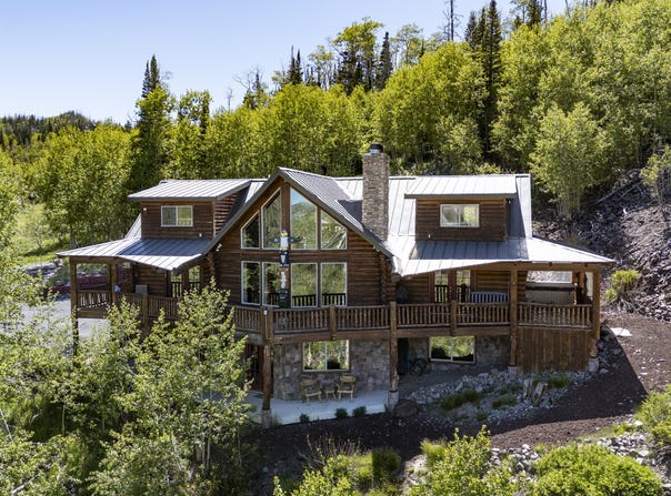 438 W Eagles Roost St, Brian Head, UT 84719