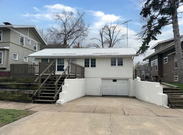 1737 SE Bever Avenue, Cedar Rapids, IA 52403