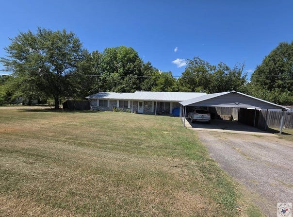 315 Lone Star Rd, Hooks, TX 75561