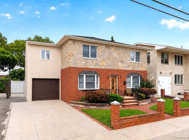 138-61 63rd Avenue, Flushing, NY 11367