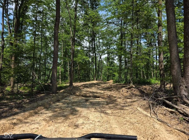 Blue Barn Road, Bloomfield, IN 47424