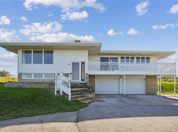 95 Allview Drive SW, Cedar Rapids, IA 52404