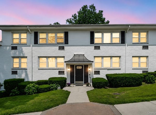 95 Avon Circle, Rye Brook, NY 10573