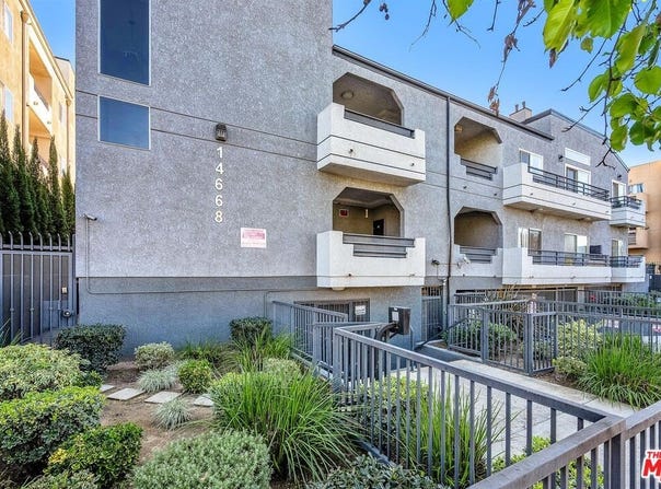 14668 Nordhoff St, Panorama City, CA 91402