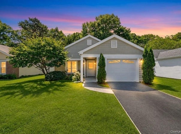 232 Belfast Lane, Ridge, NY 11961