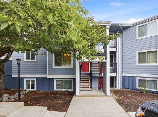 47 EAGLE CREST Dr, LakeOswego, OR 97035