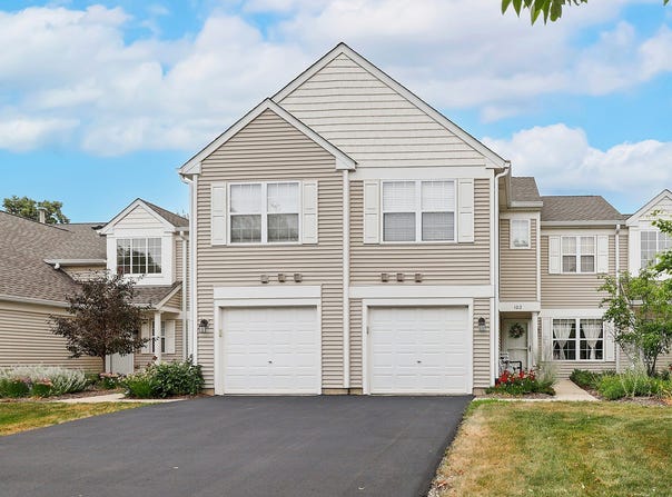 2803 Rutland Circle, Naperville, IL 60564