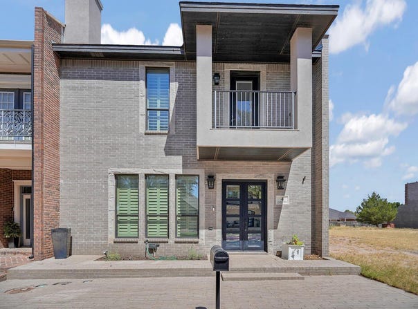 4 Lafayette Place, Midland, TX 79705