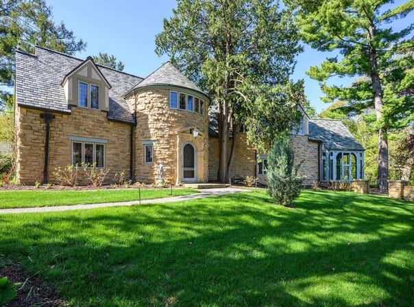 3452 Crestwood Drive, Madison, WI 53705