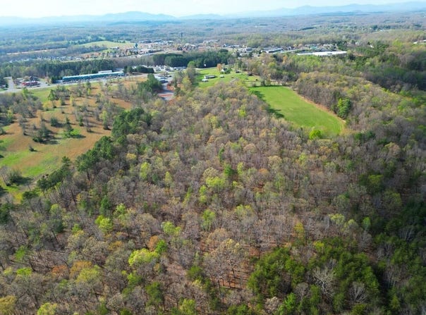 301 Scruggs Rd, Moneta, VA 24121