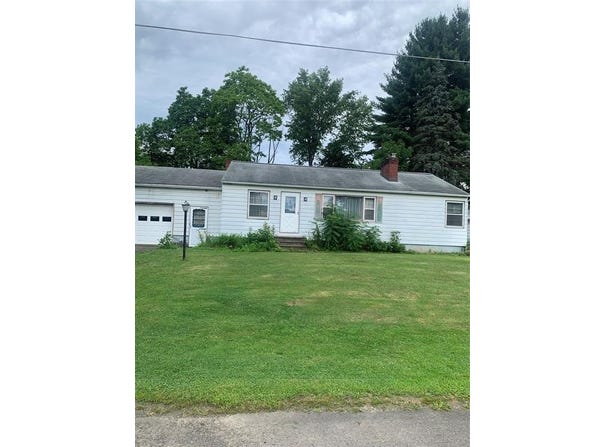 5 Shadow Brook Drive, ENDICOTT, NY 13760
