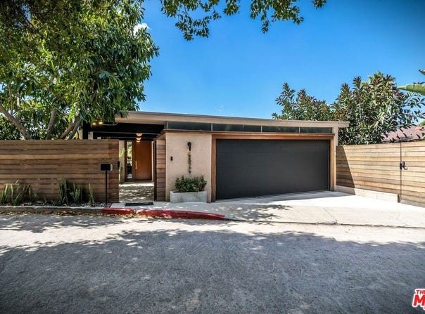 6826 Iris Cir, Los Angeles, CA 90068