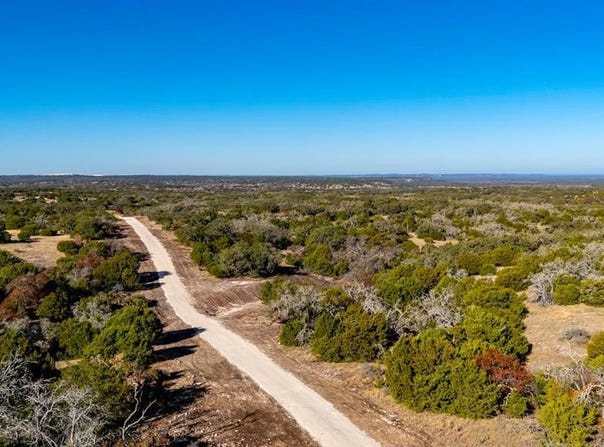 1632 Link lot: 9, Doss, TX 78618