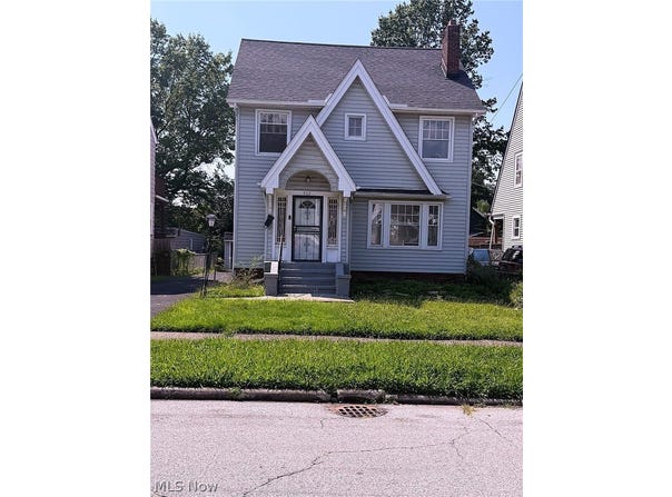 932 Vineshire Road, Cleveland Heights, OH 44121