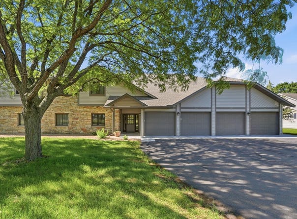 2070 Stockinger Drive, Saint Cloud, MN 56303