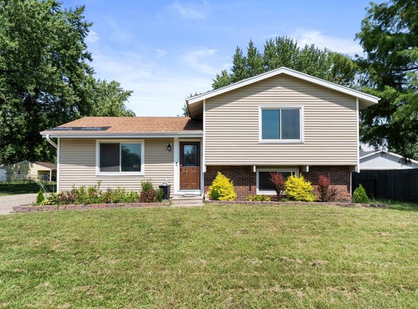 1209 Bel Aire Road, Polk City, IA 50226