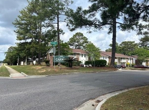 6050 Grelot Road, Mobile, AL 36609