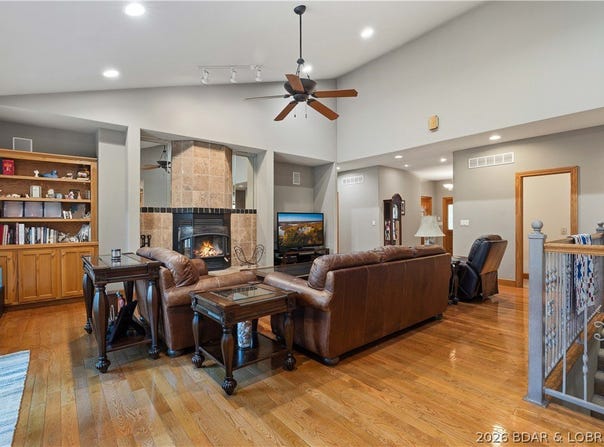 46 Black Road, Kaiser, MO 65047
