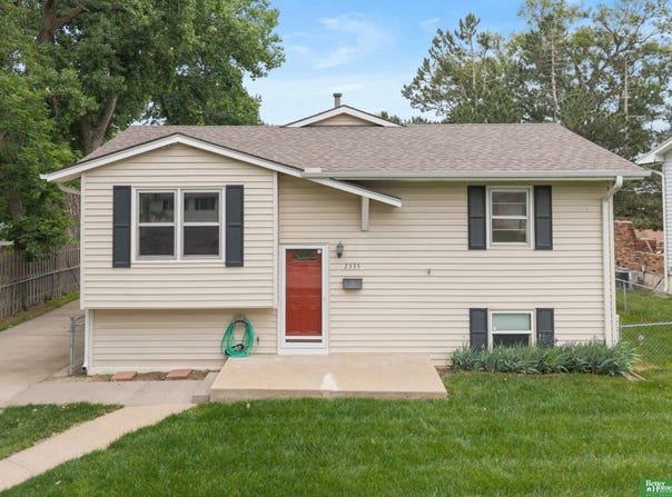 2335 S 123 Street, Omaha, NE 68144
