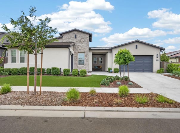 768 Overstone Avenue, Madera, CA 93636