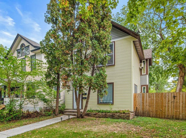 2745 29th Avenue S, Minneapolis, MN 55406