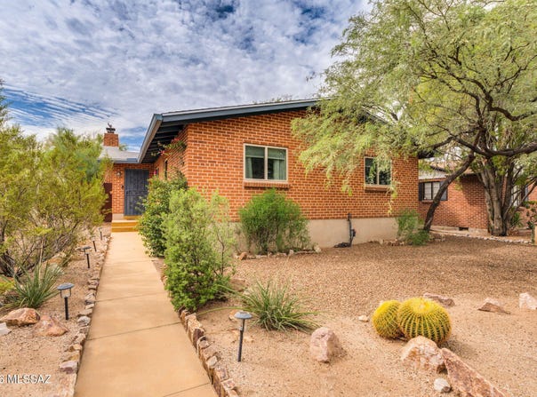 2520 E 7th Street, Tucson, AZ 85716