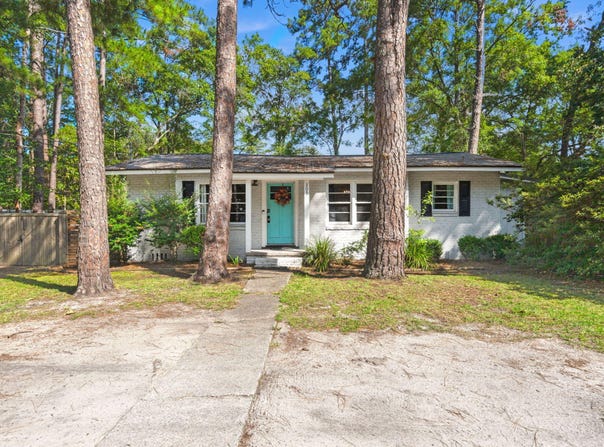 305 Forest Circle, Walterboro, SC 29488