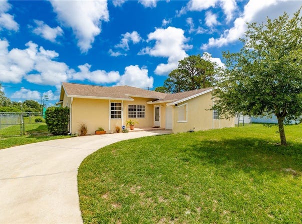124 Englar Drive, Sebastian, FL 32958