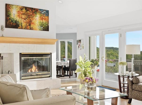 4749 S Pleasantview Road, Harbor Springs, MI 49740