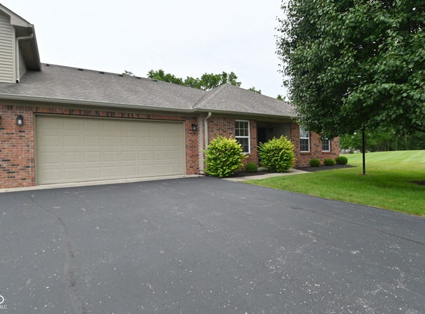 6033 Carriage Corner, Indianapolis, IN 46237