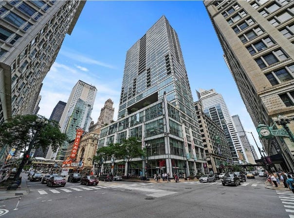 8 E Randolph Street, Chicago, IL 60601