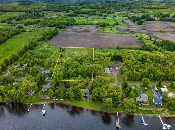 Linden Tree Rd, Grasston, MN 55030
