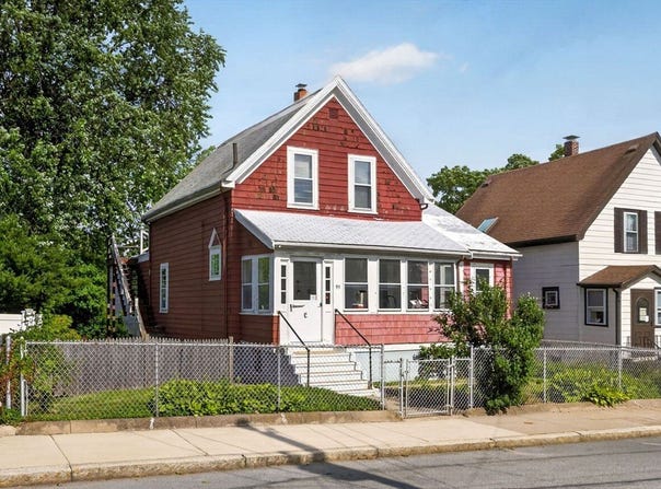 95 Marshall St, Winthrop, MA 02152