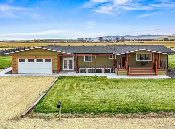 8481 Big Foot Rd, Melba, ID 83641