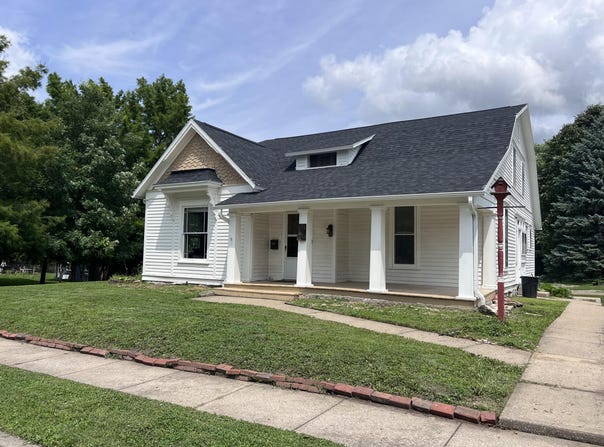 110 Bell Ave, Marshall, MO 65340