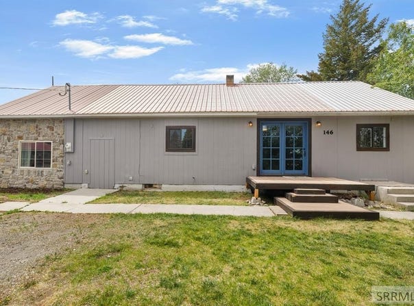 146 E 9th Street, St Anthony, ID 83445