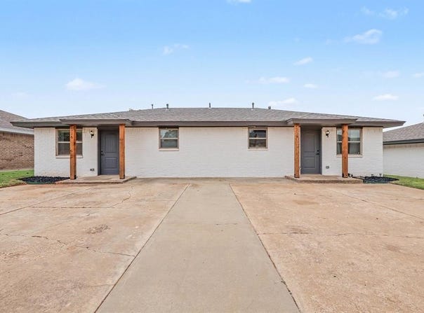 116 N McKenzie Street, Weatherford, OK 73096
