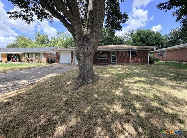 18 E Victory Avenue, Temple, TX 76501