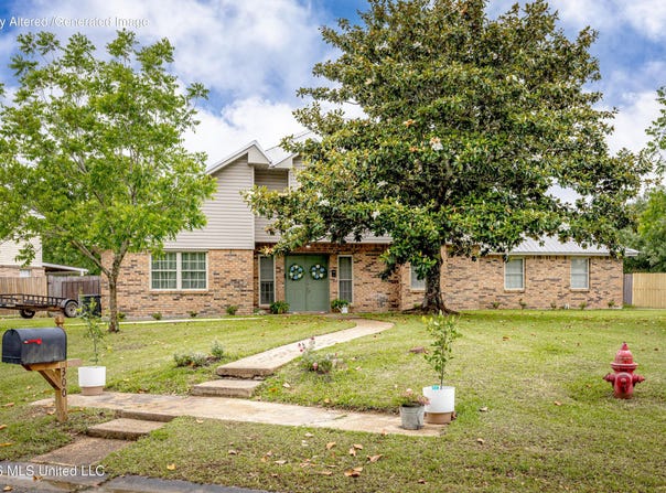 300 Idlewood Drive, Waveland, MS 39576