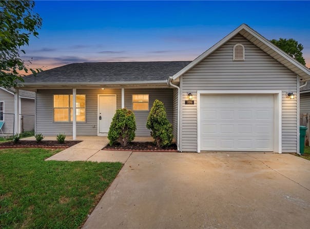 1106 S E Street, Rogers, AR 72756