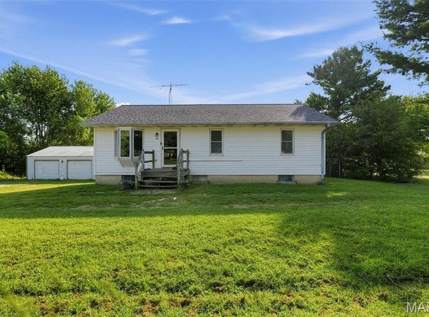 10 Gage Road, Eldon, MO 65026