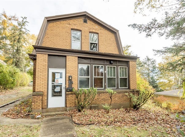 211 Wallace Ave, Wilkins Twp, PA 15112